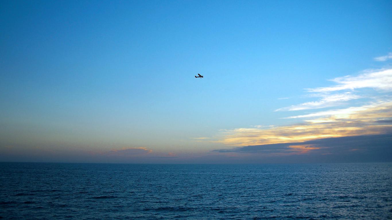 夫妻二人生肖相合，却时常争吵离婚，为何？原来双方均冲婚姻宫